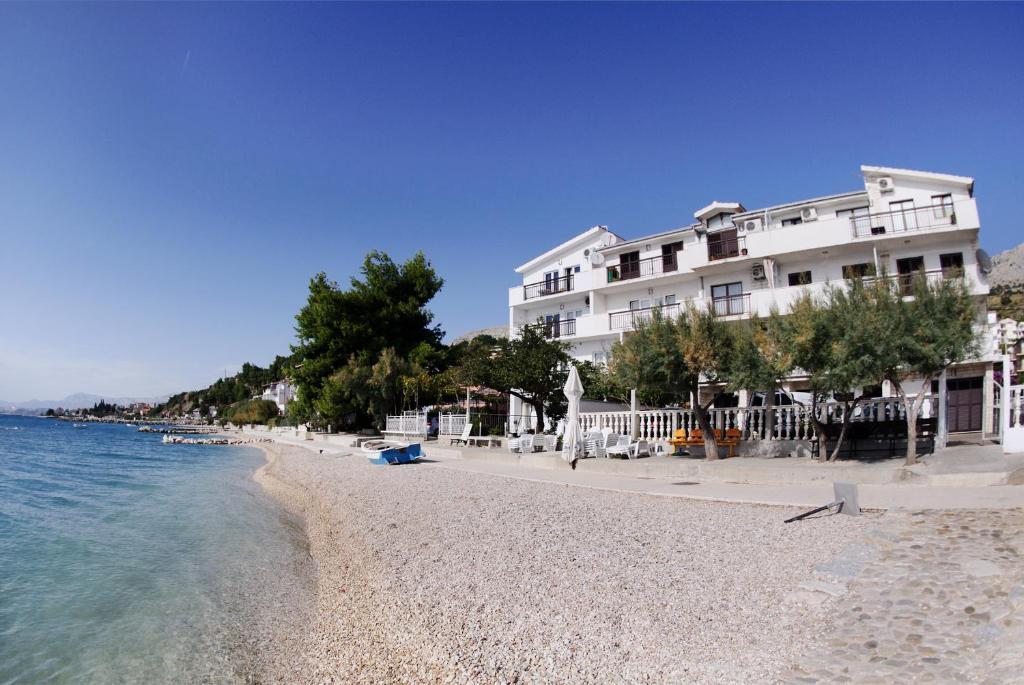 Apartments Petricevic Подстрана Екстериор снимка