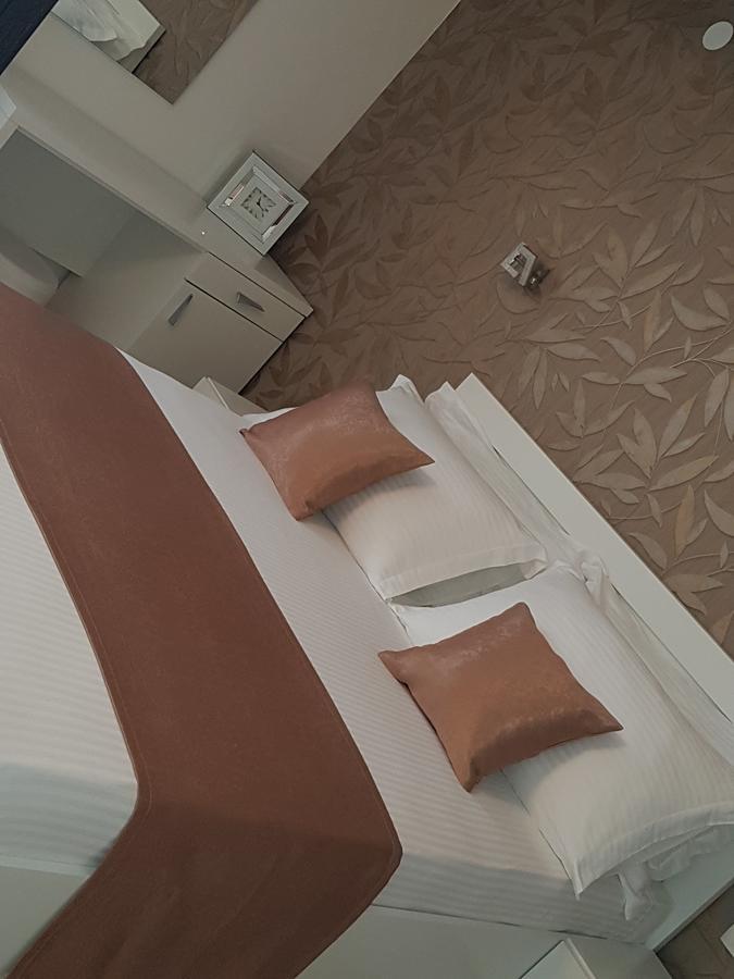 Apartments Petricevic Подстрана Екстериор снимка