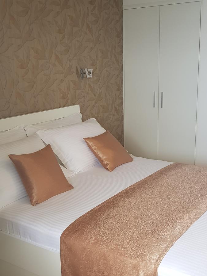 Apartments Petricevic Подстрана Екстериор снимка